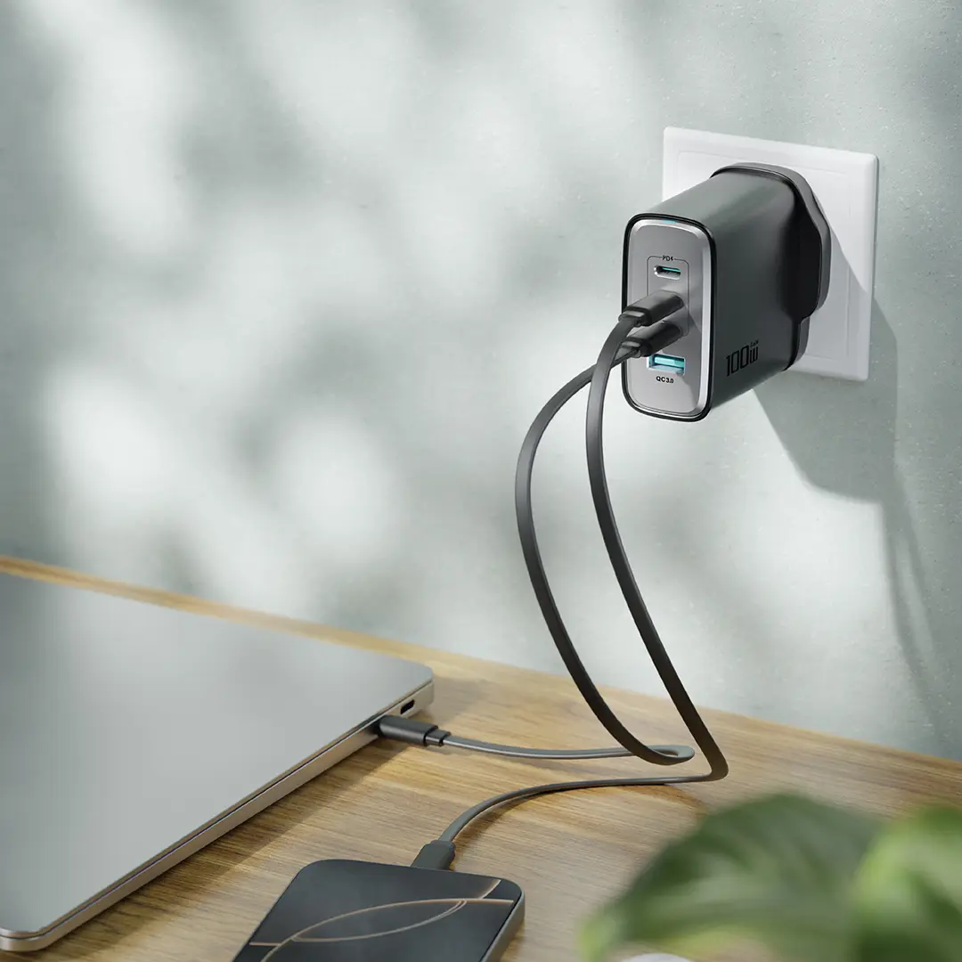 Green Lion Supra 100W UK Wall Charger - Black - Image 3